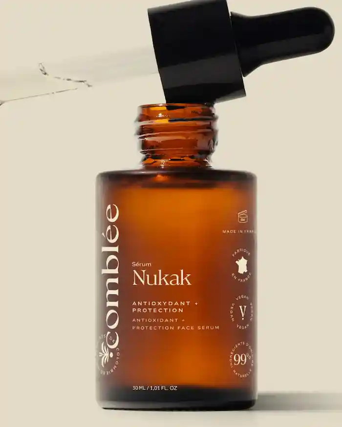 Flacon avec sérigraphie créé pour la marque Comblée Cosmétique